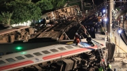 【动图】台铁出轨事故已致18人遇难、190人受伤，事故原因曝光！